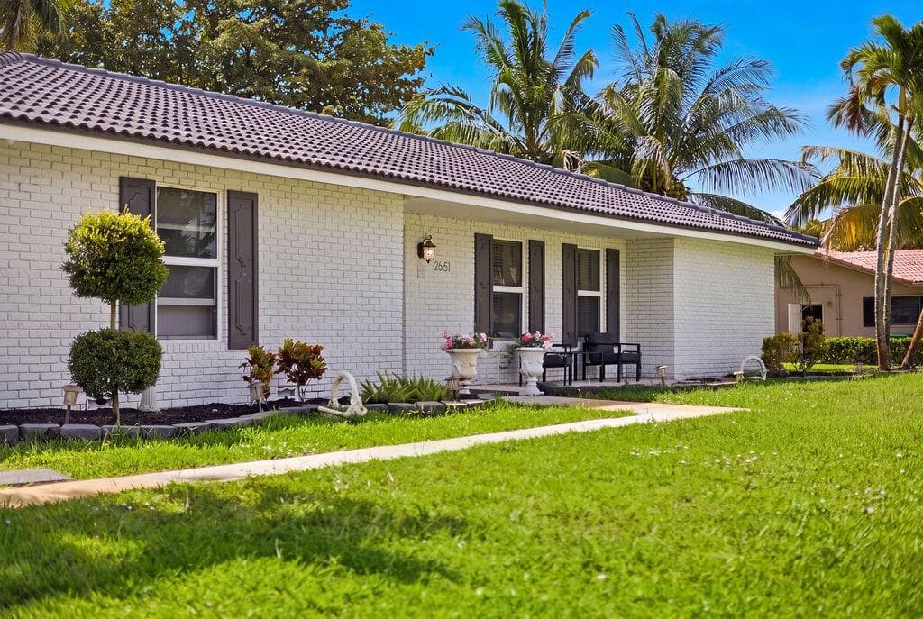 2651 NW 107th Avenue, Coral Springs, FL 33065 photo 2