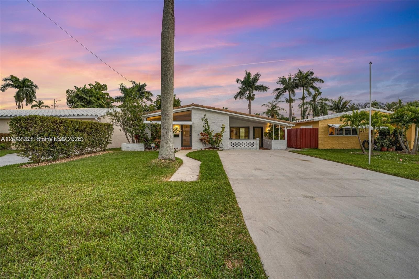 1514 Liberty St, Hollywood, FL 33020 photo 3
