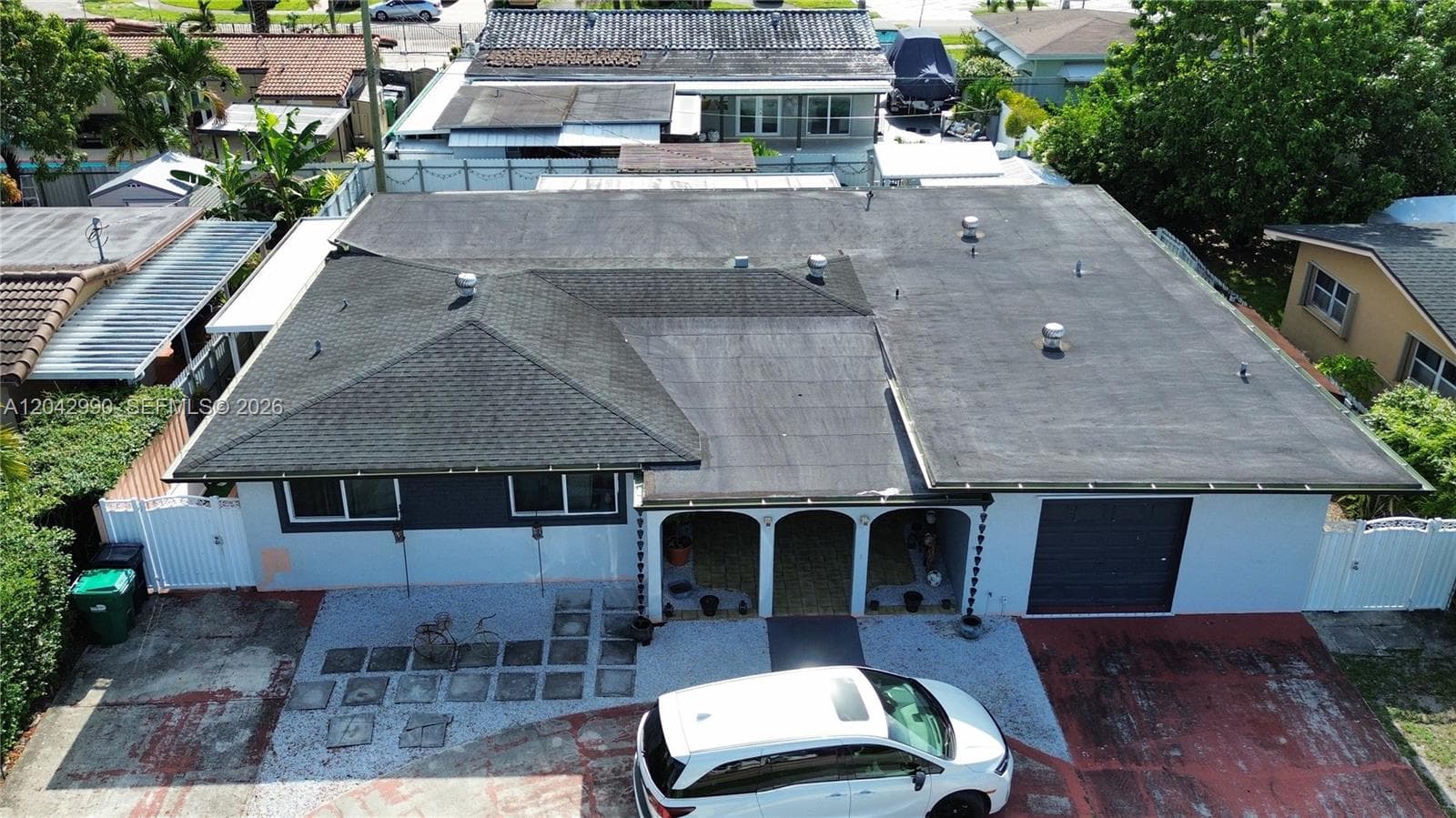 11512 NW 58th Ave, Hialeah, FL 33012 photo 2