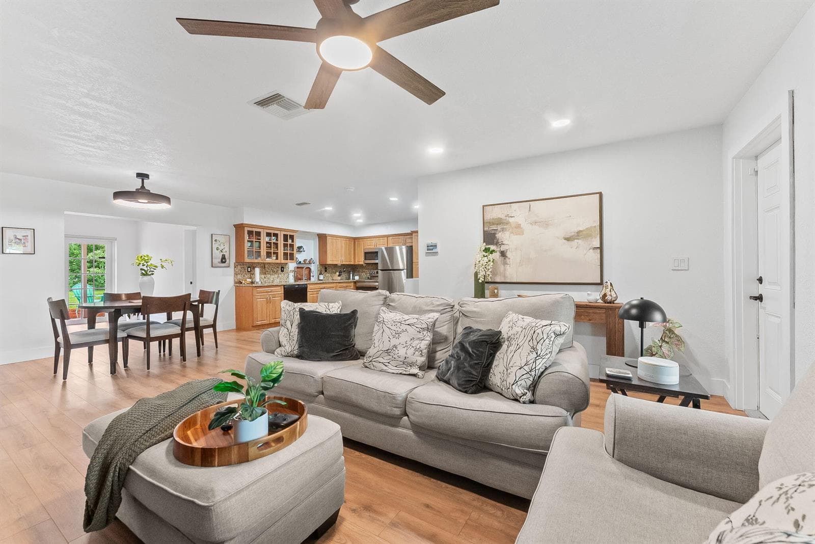 7100 NW 92nd Avenue, Tamarac, FL 33321 photo 2