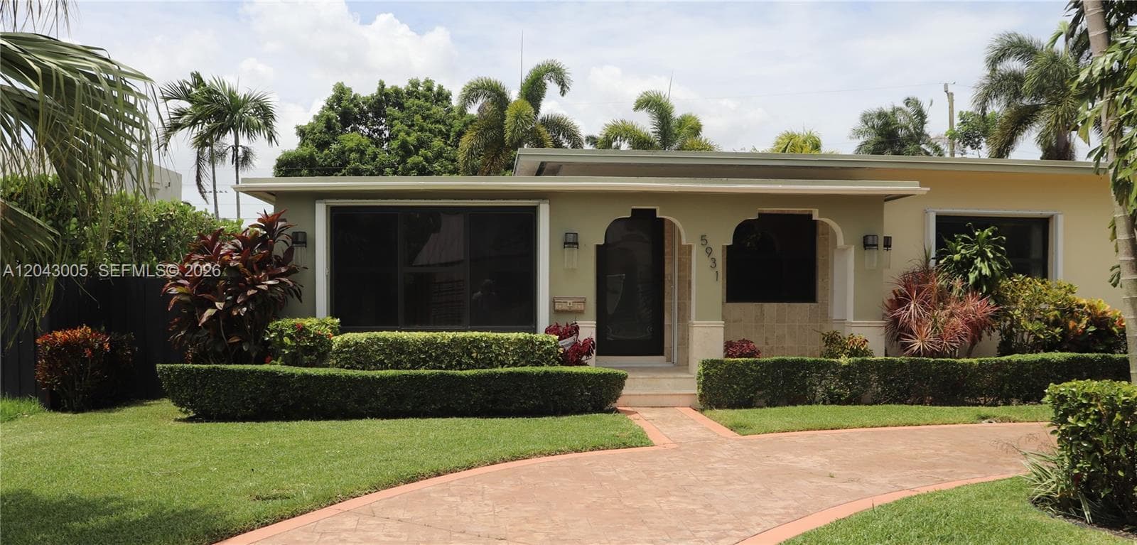 5931 SW 46th St, Miami, FL 33155 photo 2