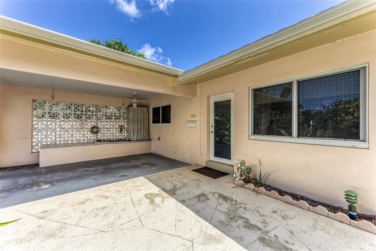 1676 NE 40th Street, Oakland Park, FL 33334 photo 4