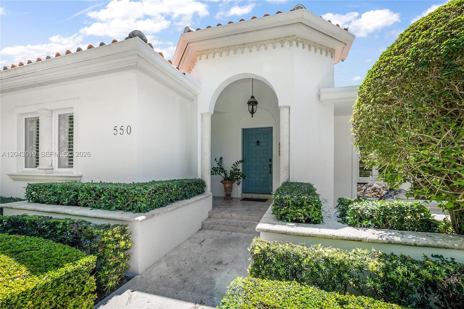 550 Jeronimo Dr, Coral Gables, FL 33146 photo 2