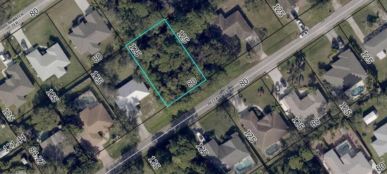 565 Belfast Terrace, Sebastian, FL 32958 photo 2