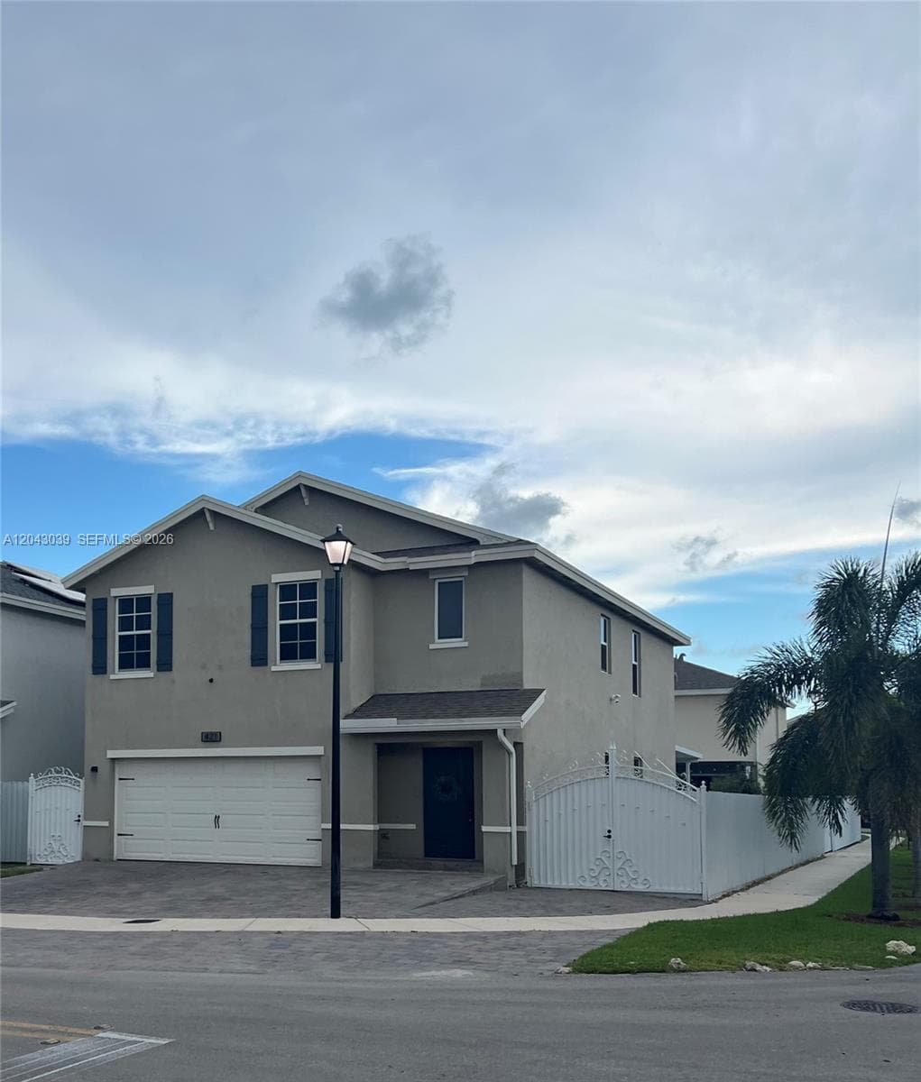 421 NE 6th Ct, Florida City, FL 33034 photo 2