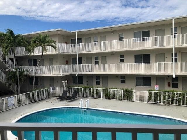 1895 Venice Park Dr # B20, Miami, FL 33181