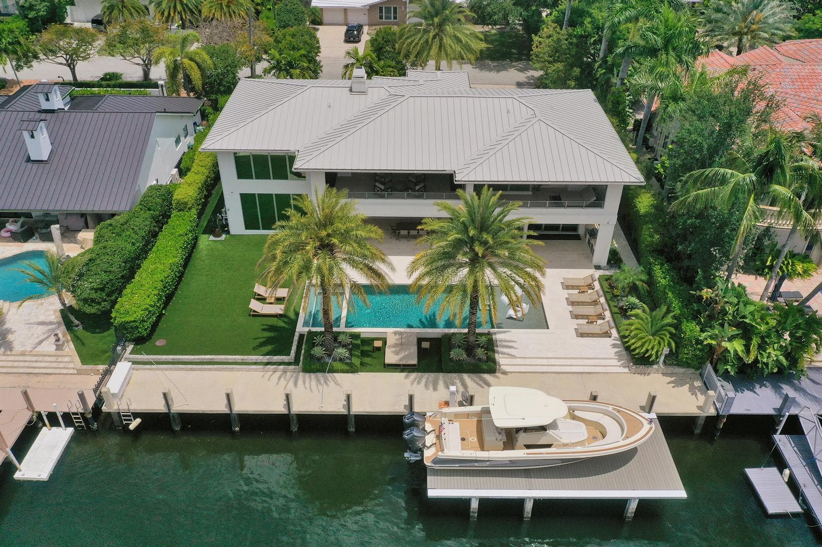 2718 NE 17th Street, Fort Lauderdale, FL 33305