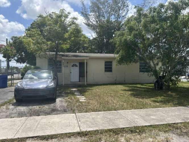 1226 NW 23rd Terrace, Fort Lauderdale, FL 33311