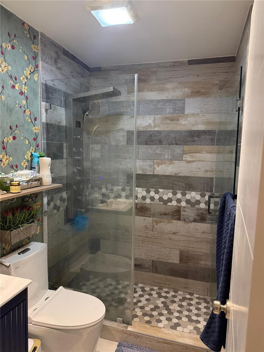 6717 Simms St, Hollywood, FL 33024 photo 2