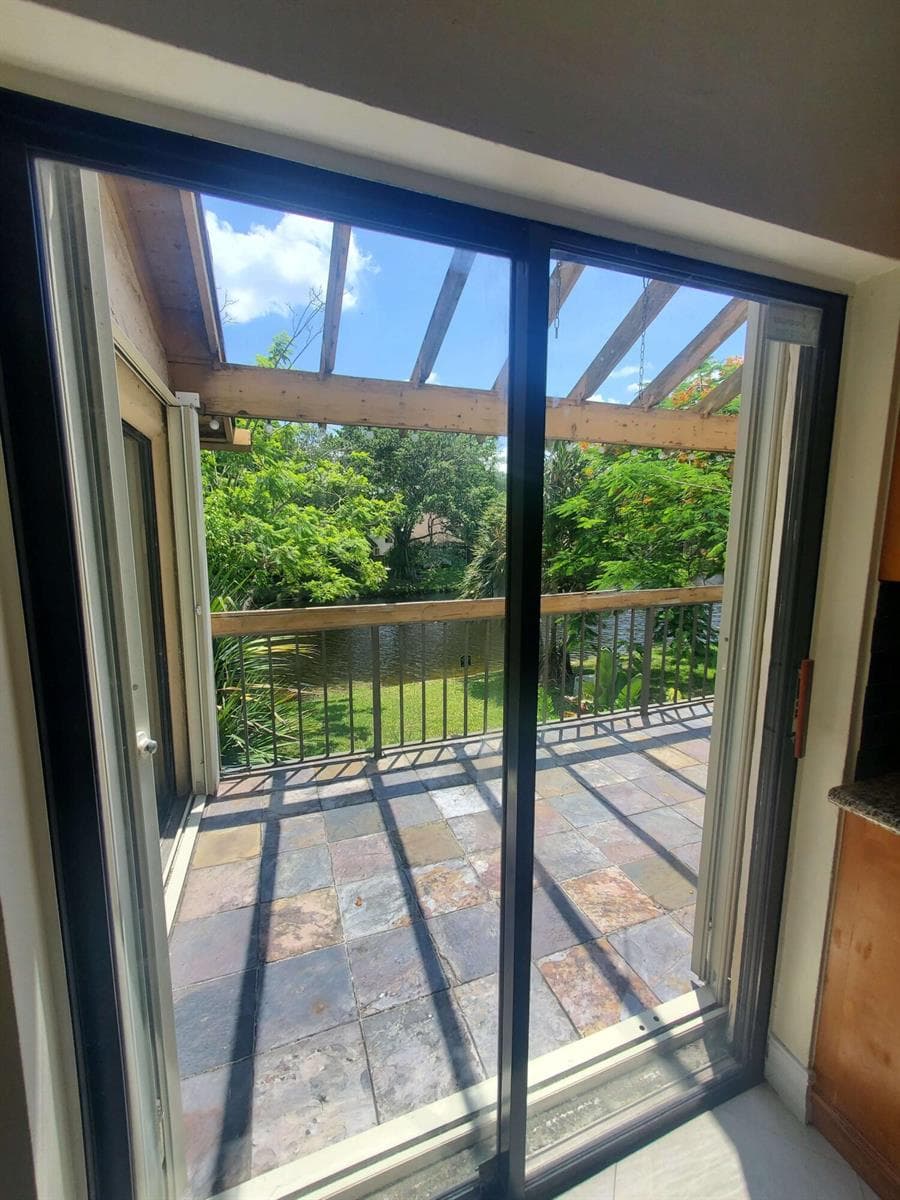 12 Wimbledon Lakes Drive # 250, Plantation, FL 33324 photo 5