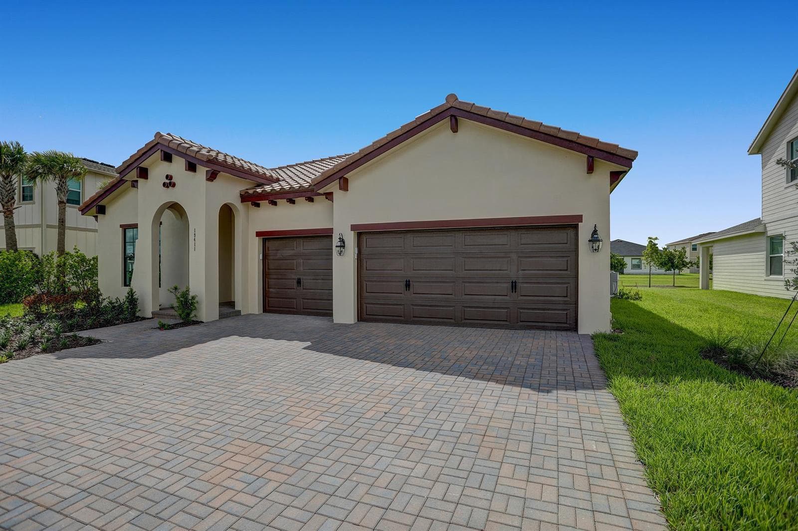 19411 Broad Shore Walk, FL 33470
