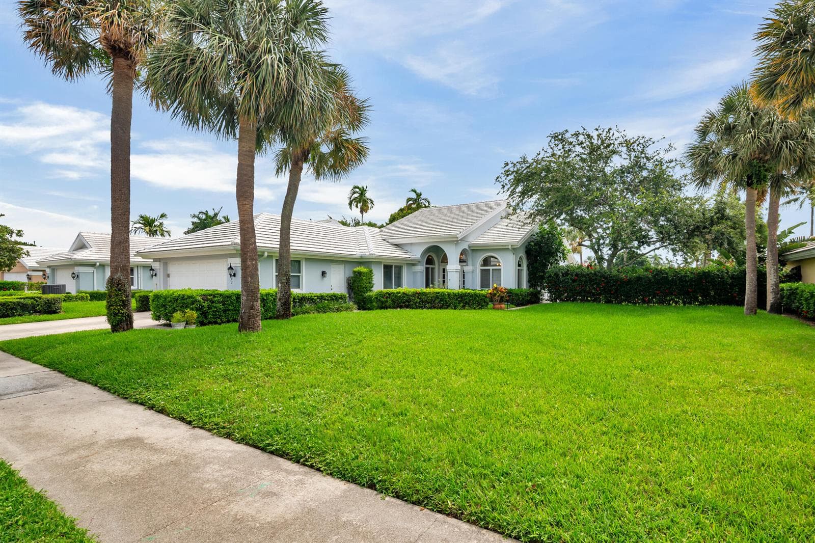 2402 Saratoga Bay Drive, West Palm Beach, FL 33409