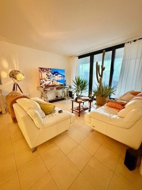 19667 Turnberry Way # 12C, Aventura, FL 33180