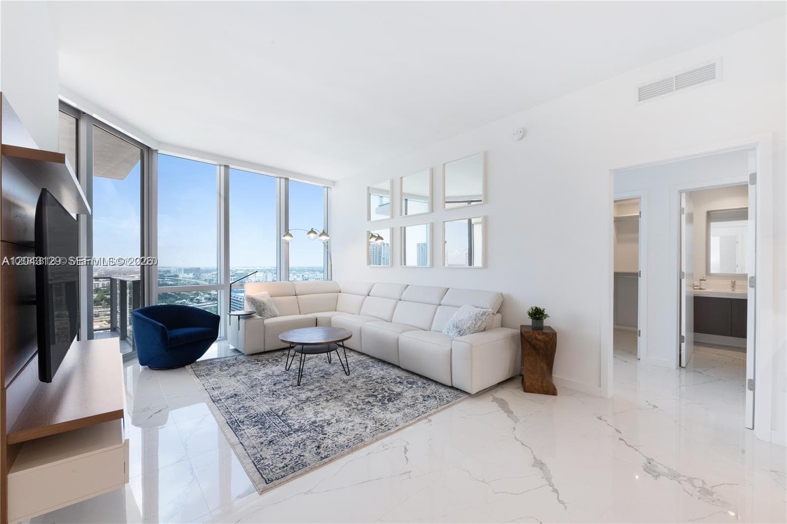 851 NE 1st Ave # 3308, Miami, FL 33132 photo 2