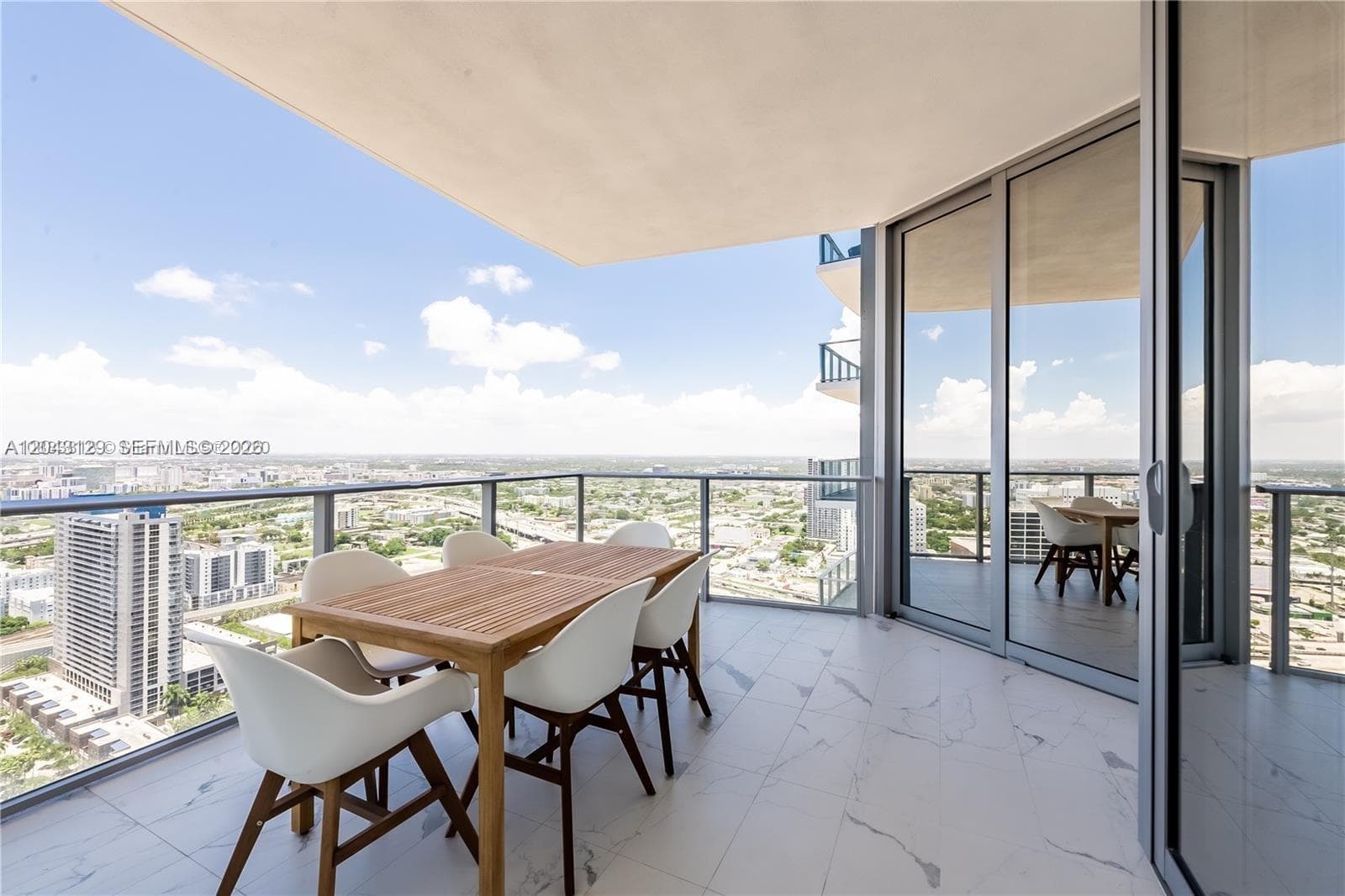 851 NE 1st Ave # 3308, Miami, FL 33132 photo 4