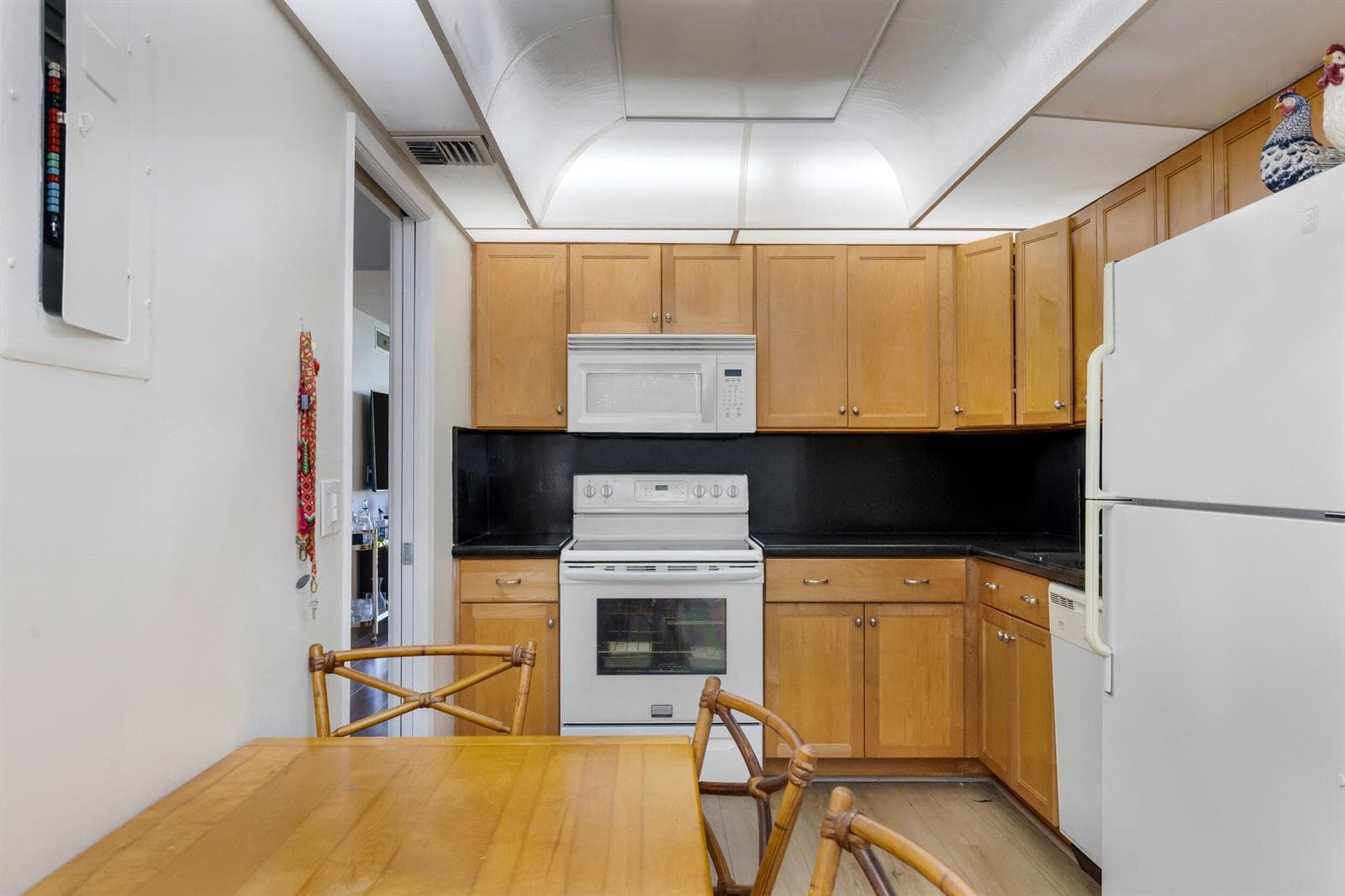 3621 Oaks Clubhouse Dr. Drive # 104, Pompano Beach, FL 33069 photo 3