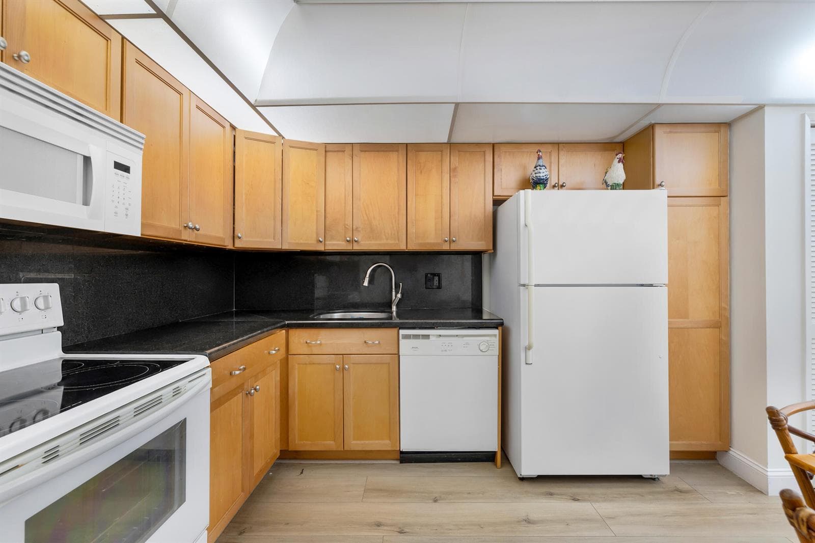 3621 Oaks Clubhouse Dr. Drive # 104, Pompano Beach, FL 33069 photo 4