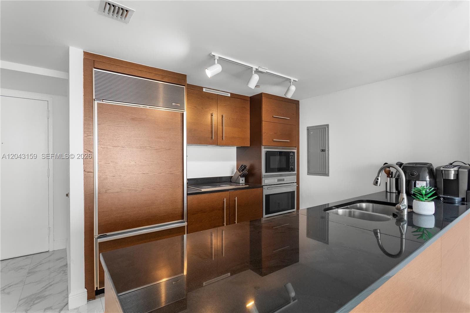 465 Brickell Ave # 5505, Miami, FL 33131 photo 3