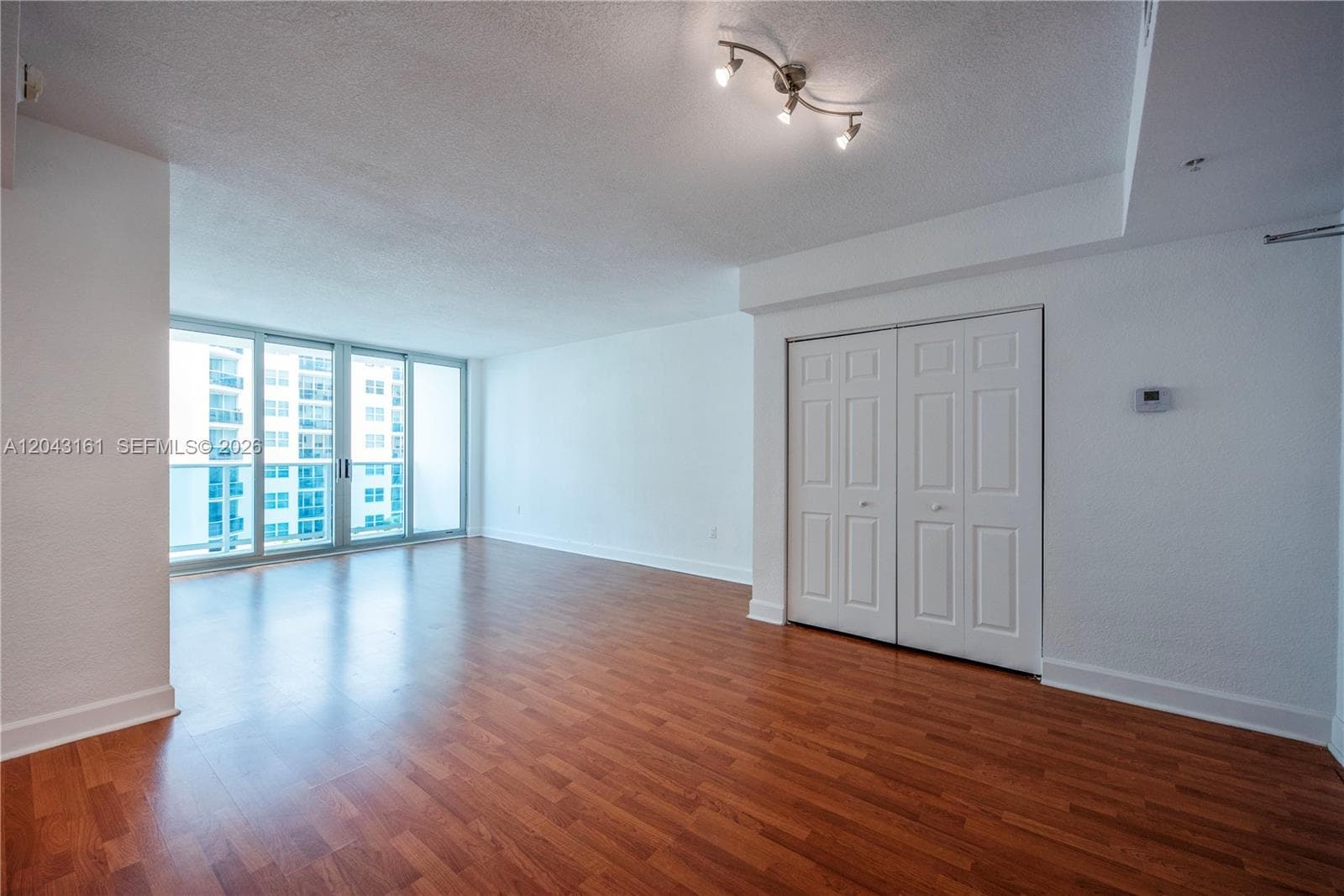 7501 E Treasure Dr # 6A, North Bay Village, FL 33141 photo 4