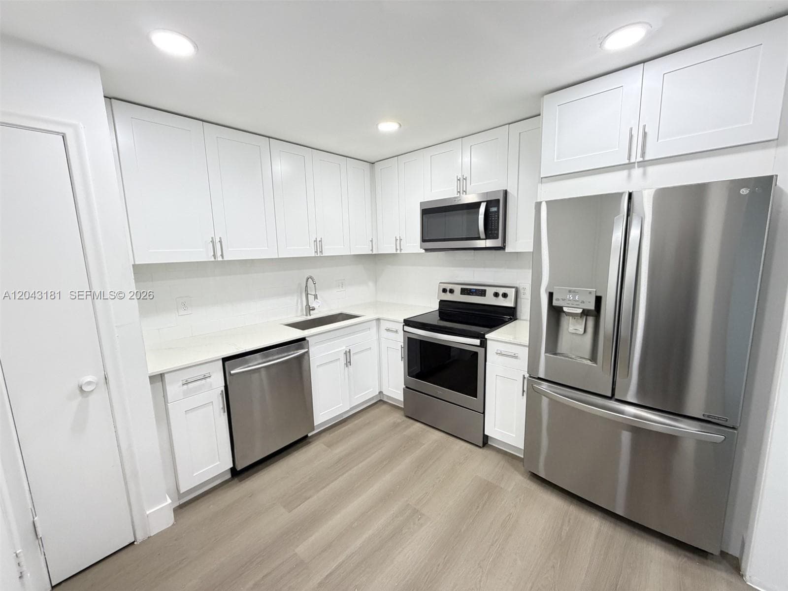 22605 SW 66th Ave # 403, Boca Raton, FL 33428 photo 2