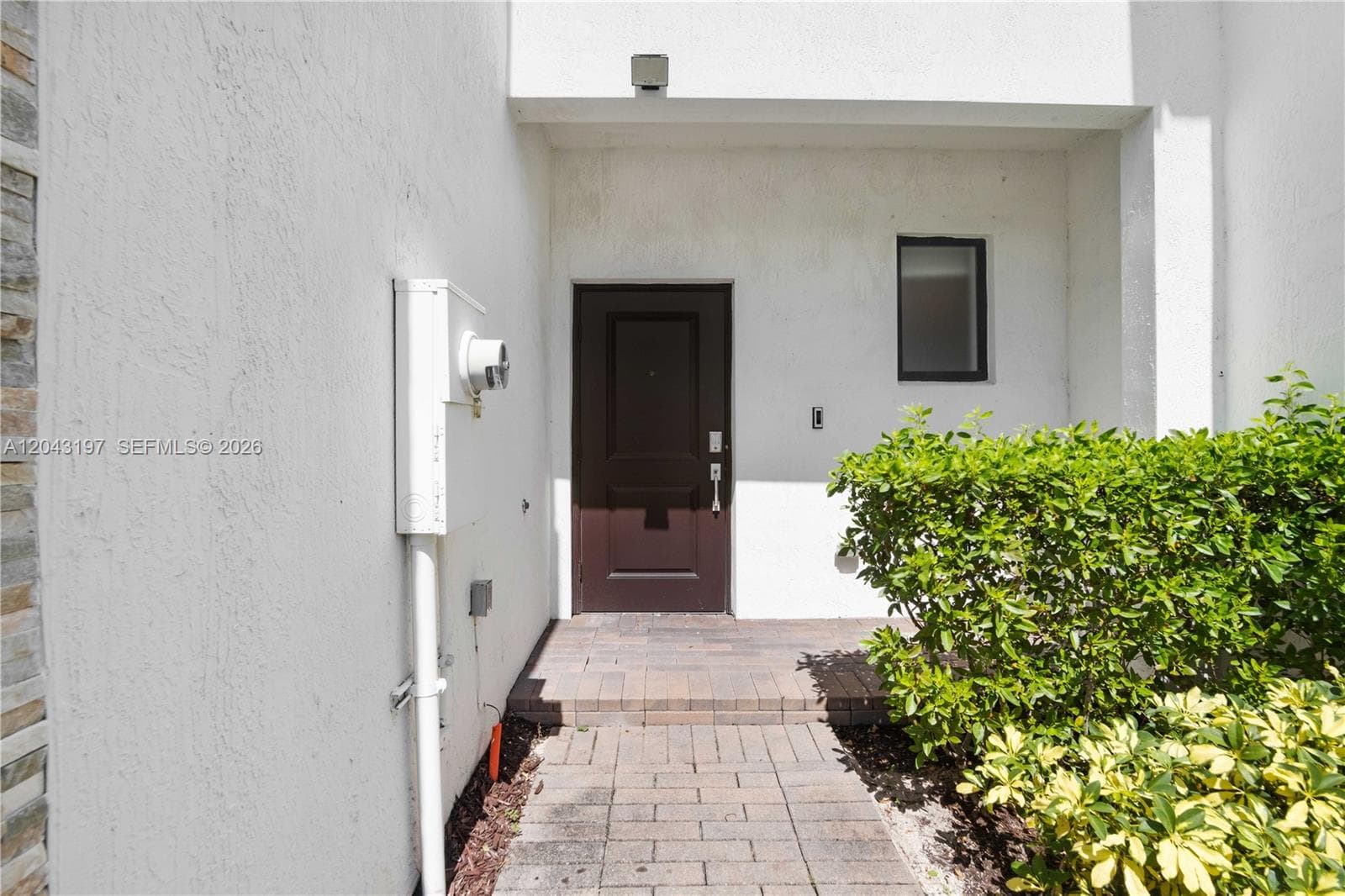 20610 NE 5th Pl, Miami, FL 33179 photo 2