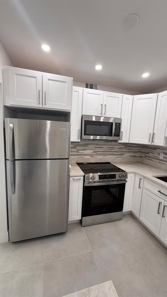 6505 Winfield Boulevard, Margate, FL 33063 photo 5
