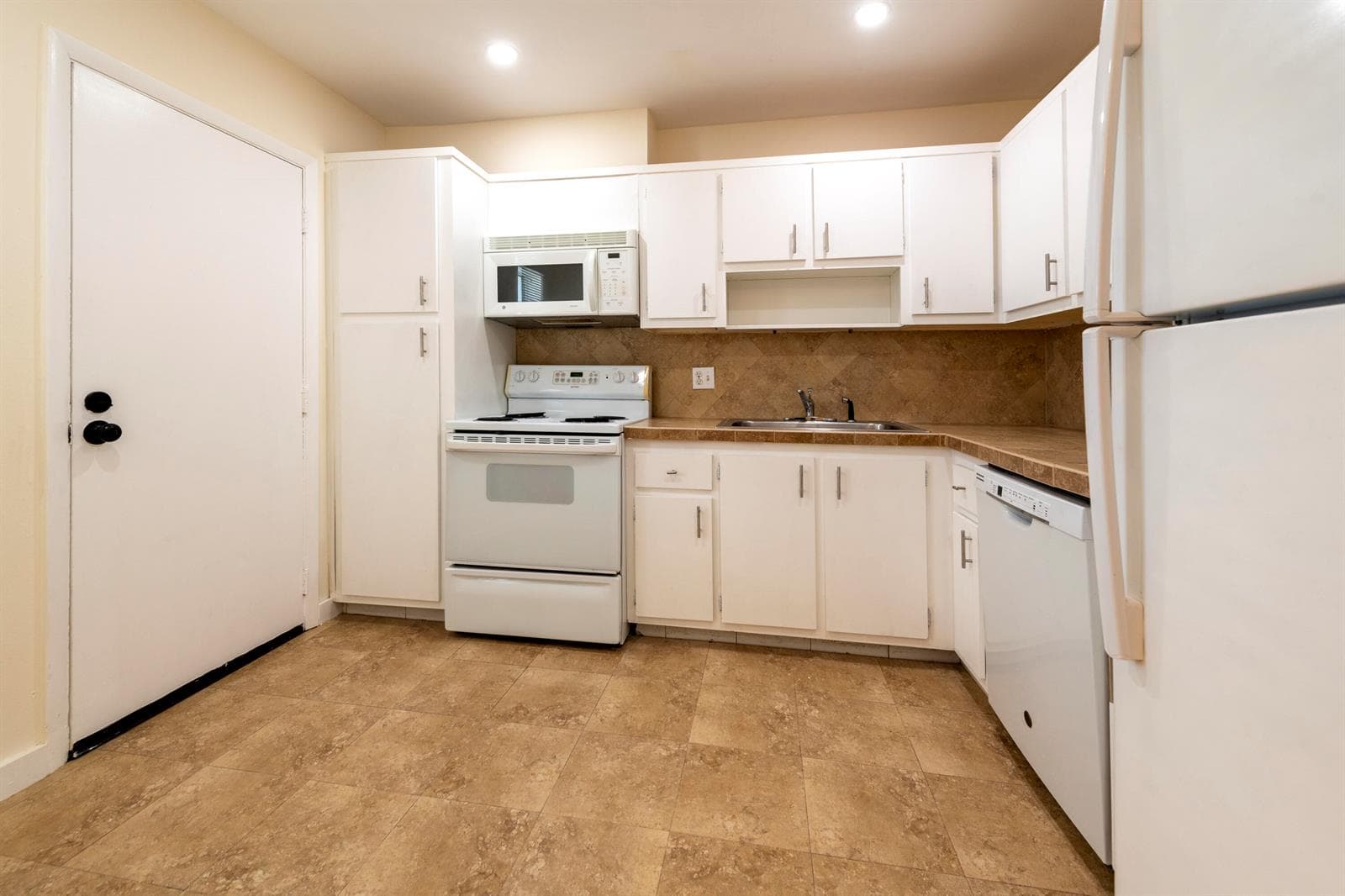 6061 N Falls Cir Drive # 402, Lauderhill, FL 33319 photo 5