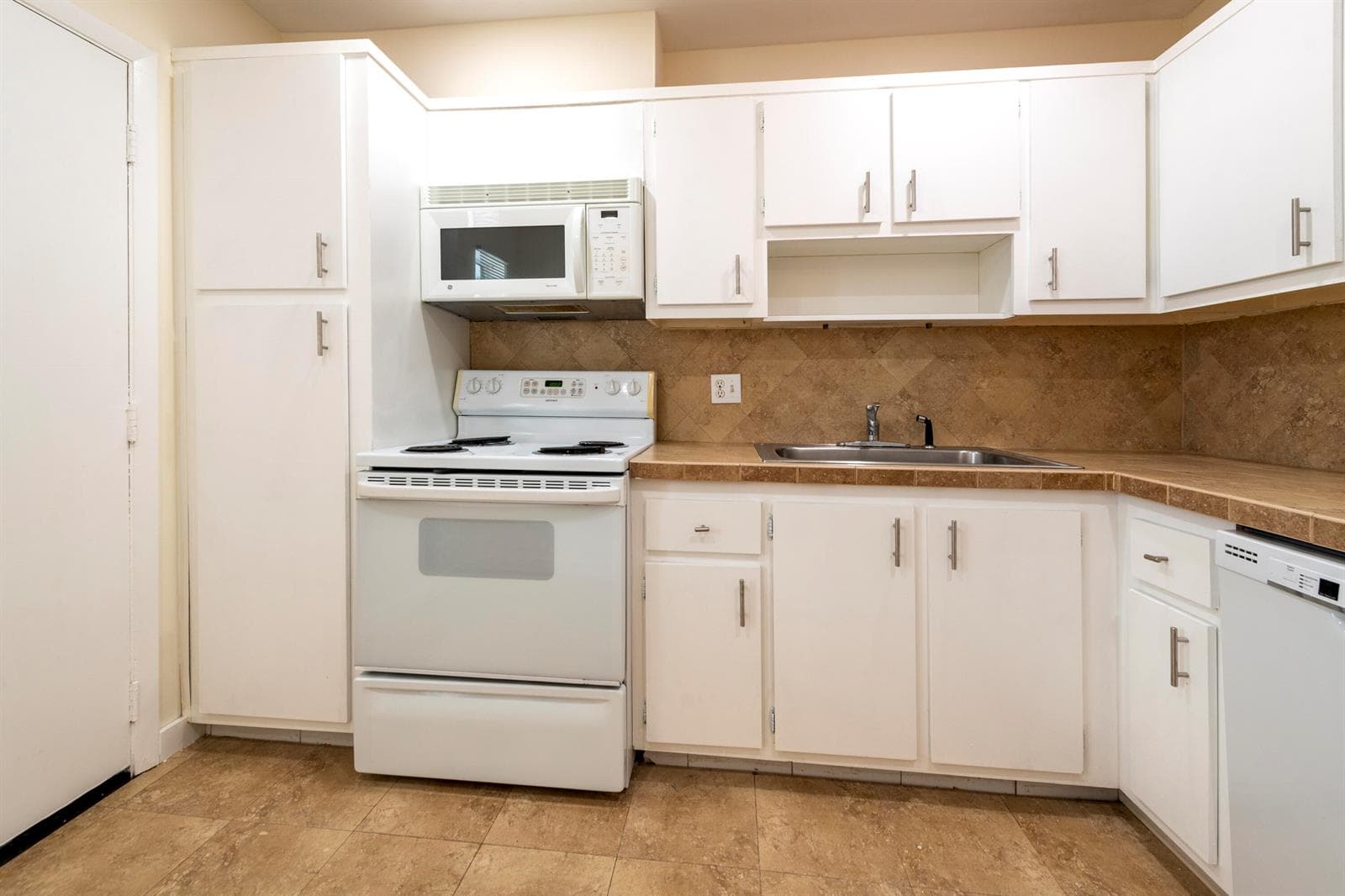 6061 N Falls Cir Drive # 402, Lauderhill, FL 33319 photo 4