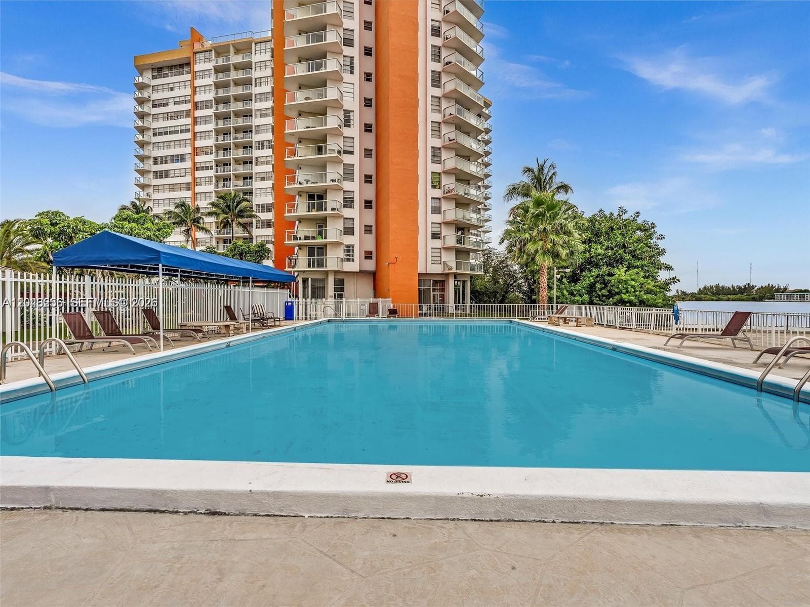 1301 NE Miami Gardens Dr # 701W, Miami, FL 33179 photo 2