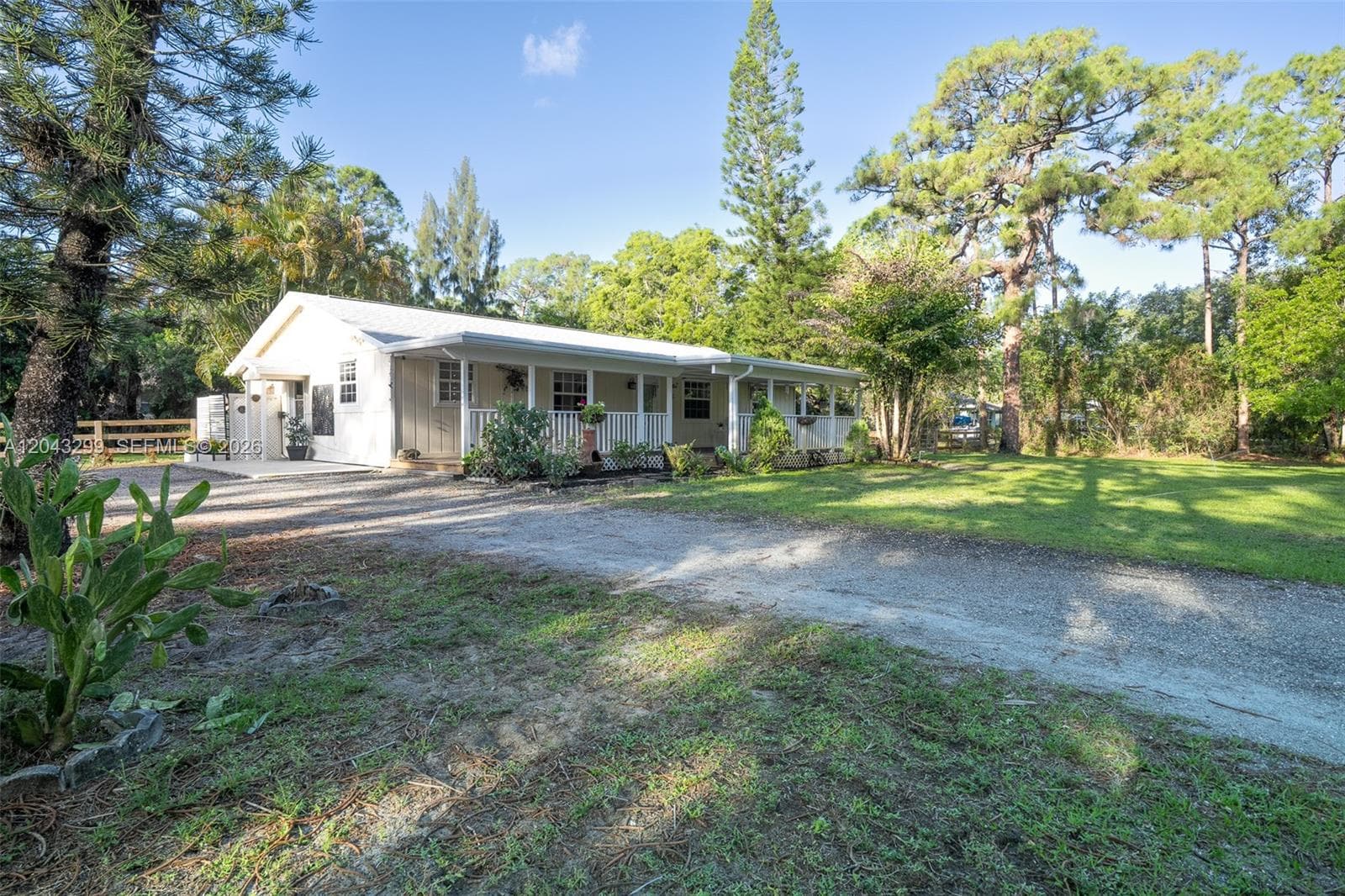 15160 Scotts Pl, Loxahatchee, FL 33470 photo 2