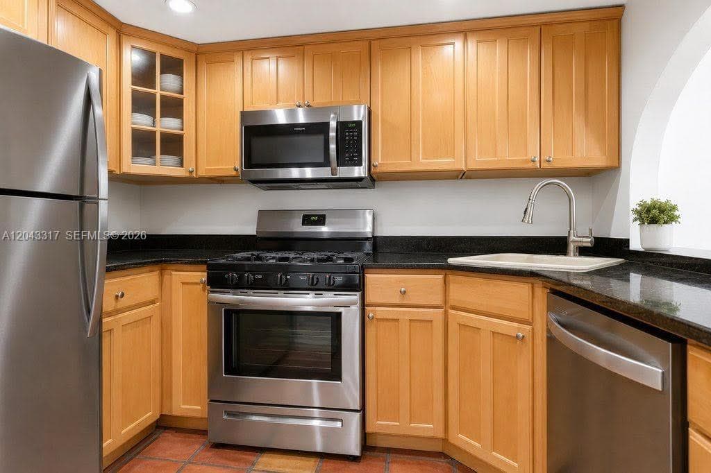 6705 N Kendall Dr # 312, Pinecrest, FL 33156 photo 2