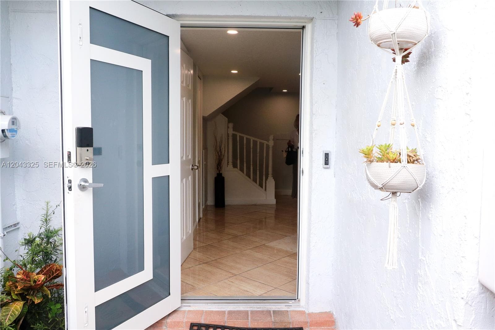 400 NW 107th Ave # 10C, Miami, FL 33172 photo 2