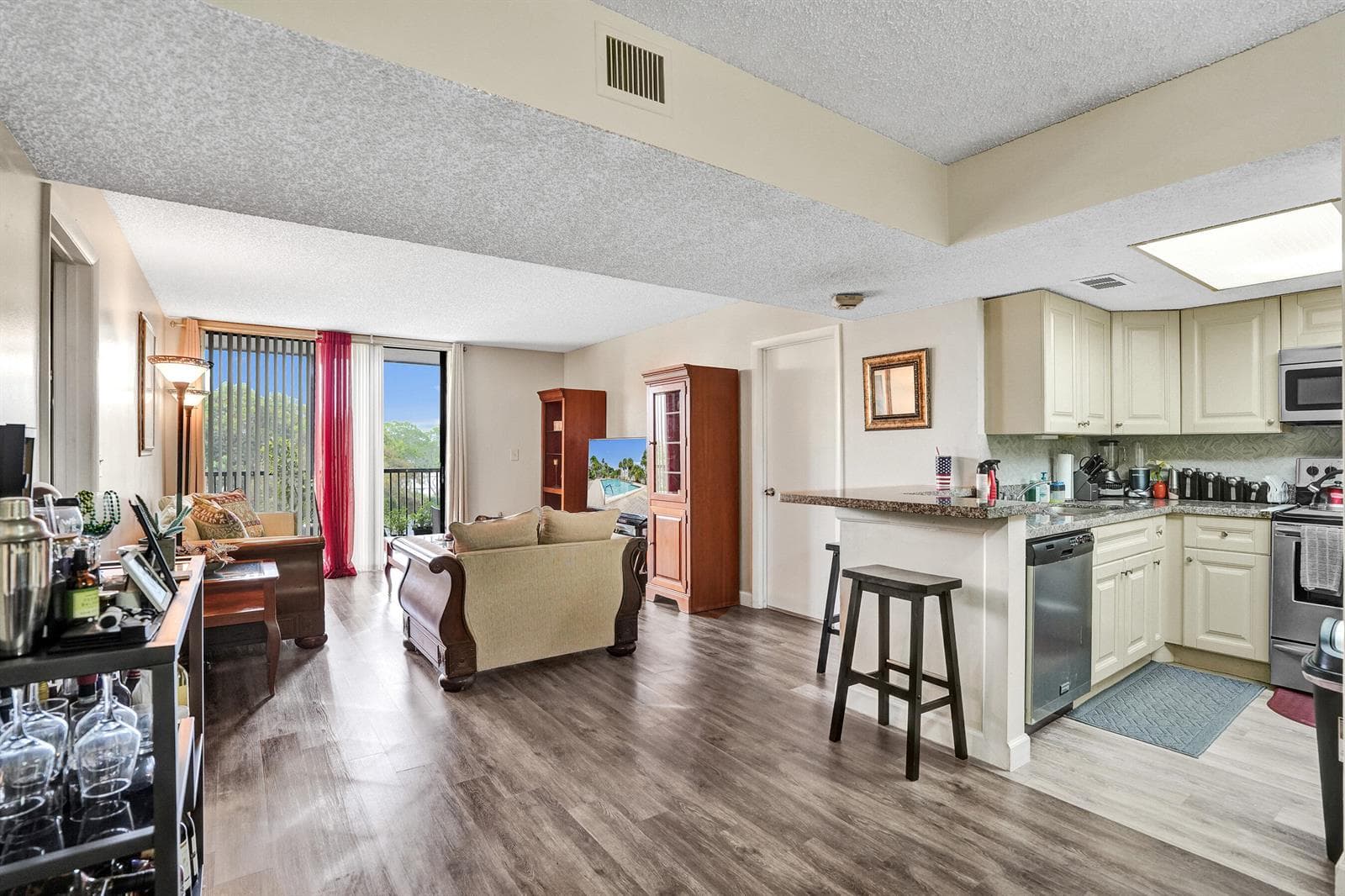 5570 NW 44th Street # 305a, Lauderhill, FL 33319