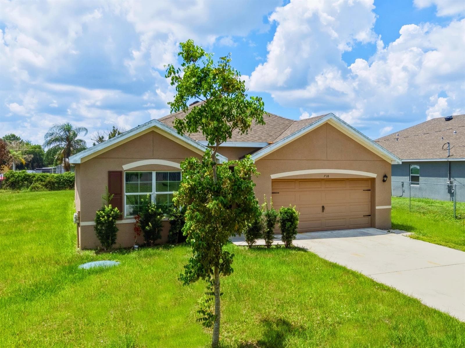 718 SW Crean Terrace SW, Port St. Lucie, FL 34953 photo 2