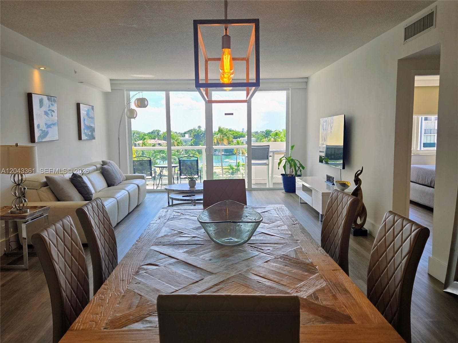 5601 Collins Ave # 520, Miami Beach, FL 33140 photo 2