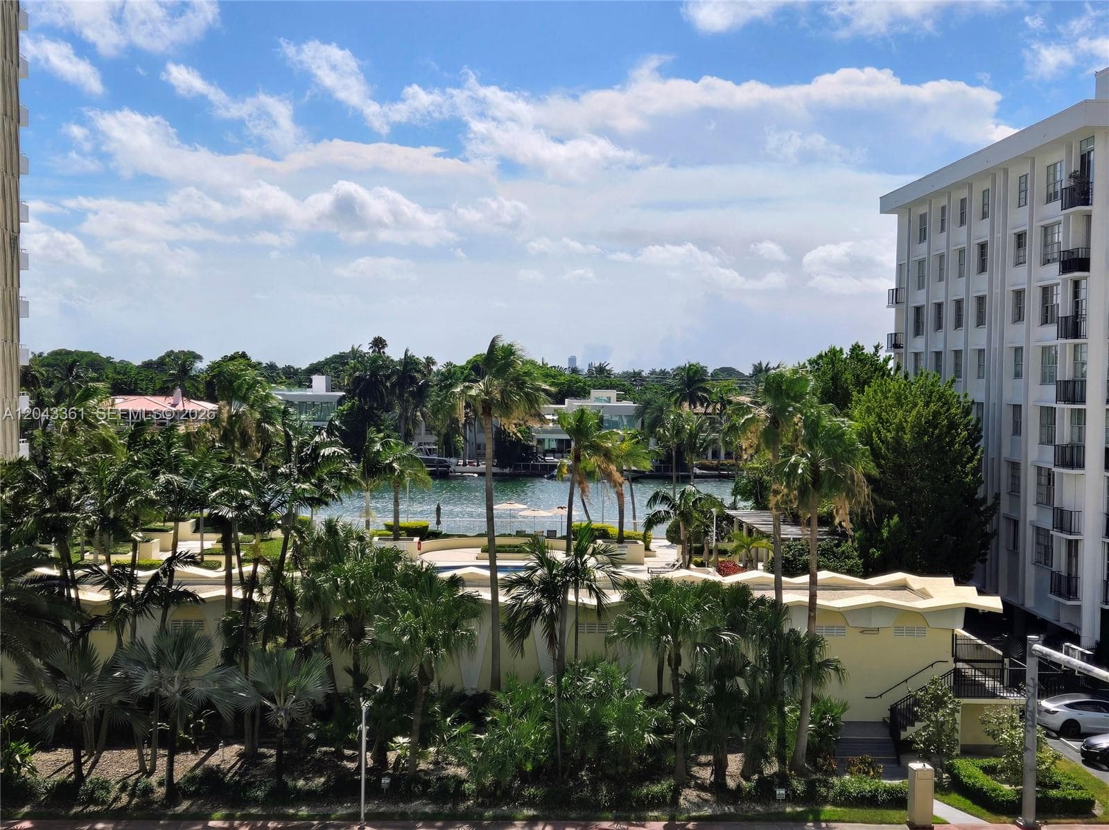 5601 Collins Ave # 520, Miami Beach, FL 33140