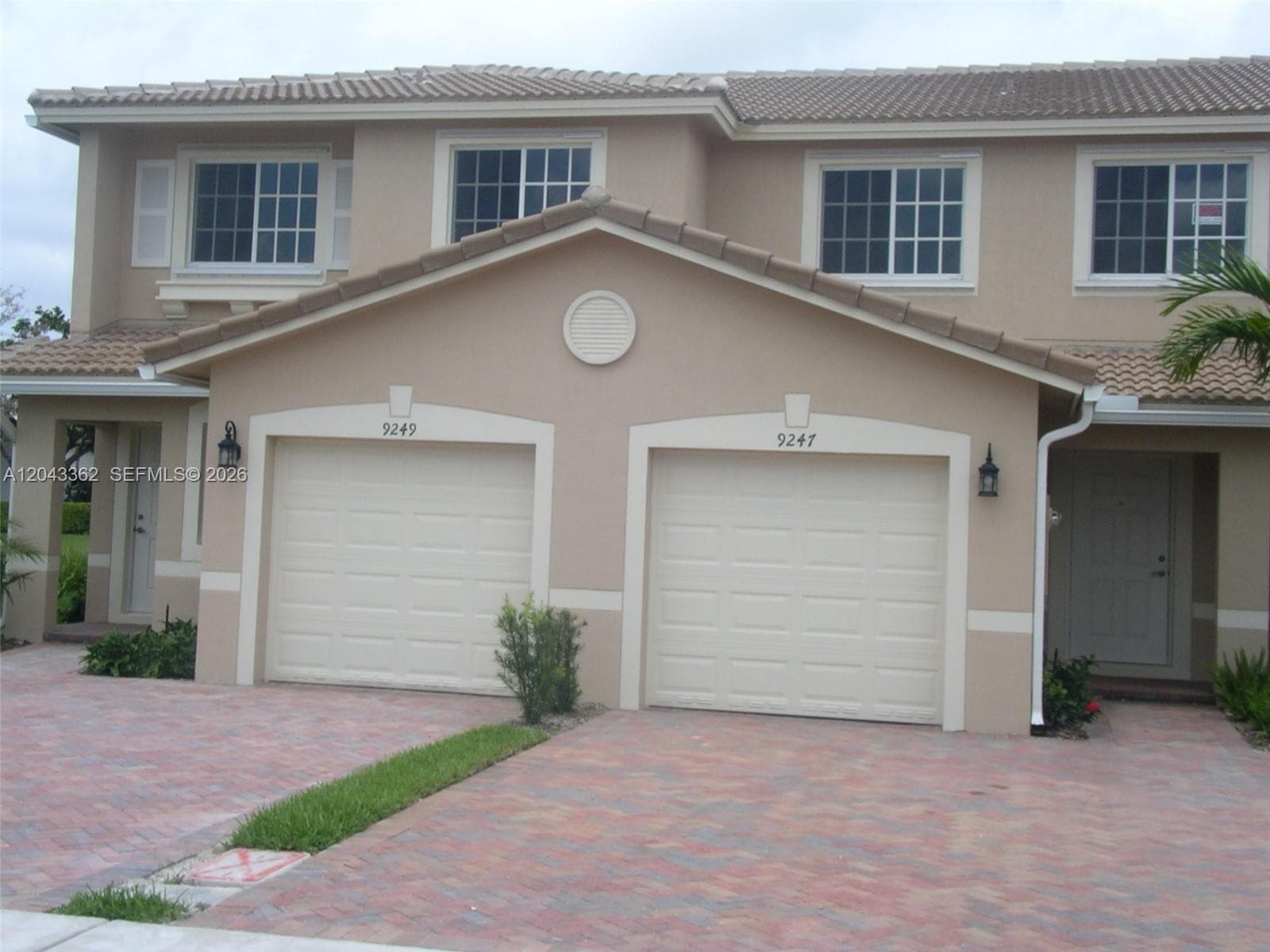 9247 Chambers St, Tamarac, FL 33321 photo 2