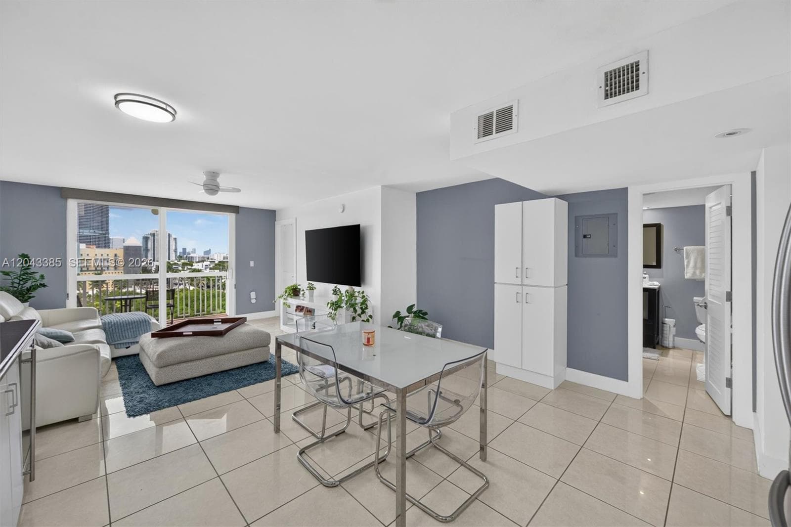 401 Ocean Dr # 1001, Miami Beach, FL 33139 photo 3