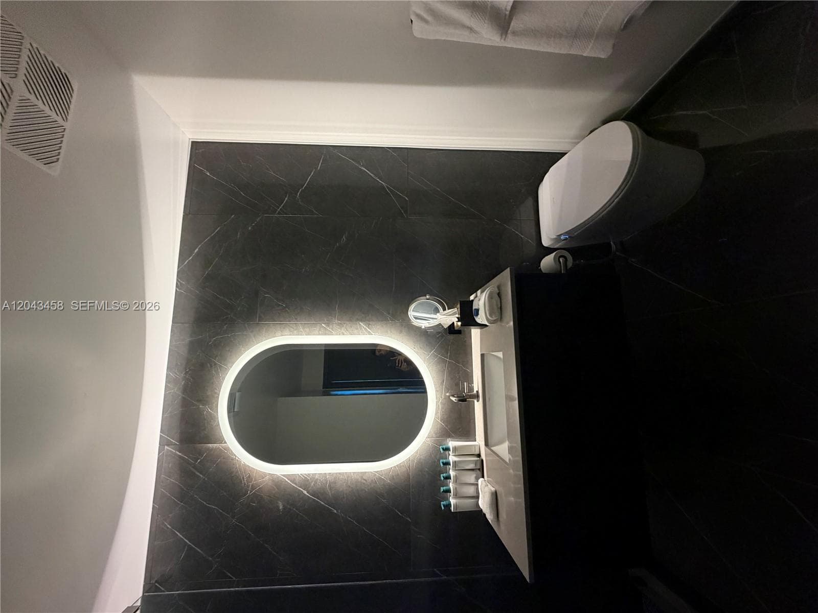 20 NE 11th St # 5103, Miami, FL 33132 photo 2