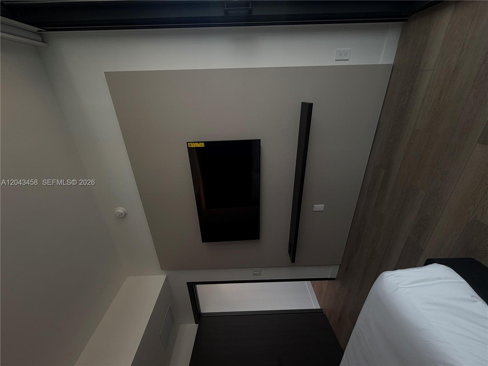 20 NE 11th St # 5103, Miami, FL 33132 photo 5