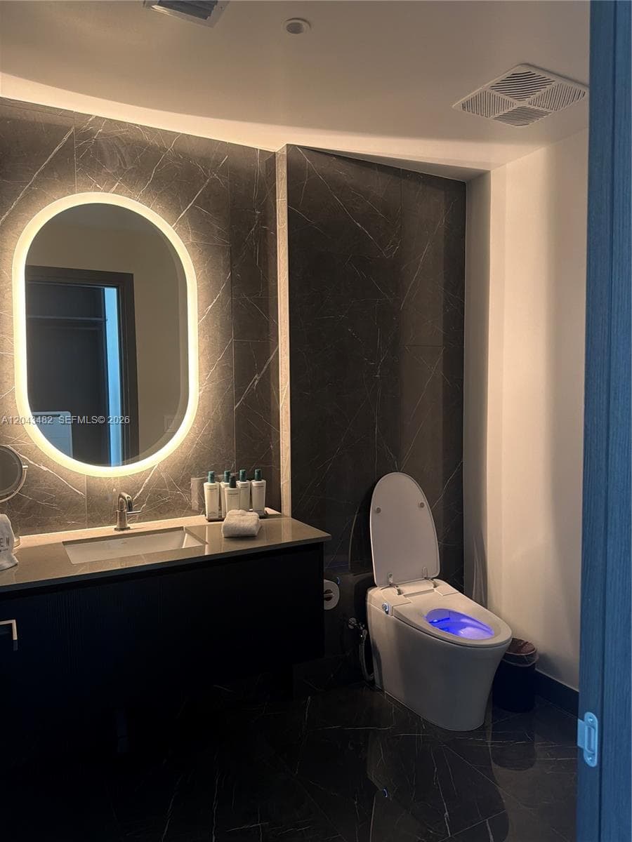 20 NE 11th St # 4902, Miami, FL 33132 photo 5