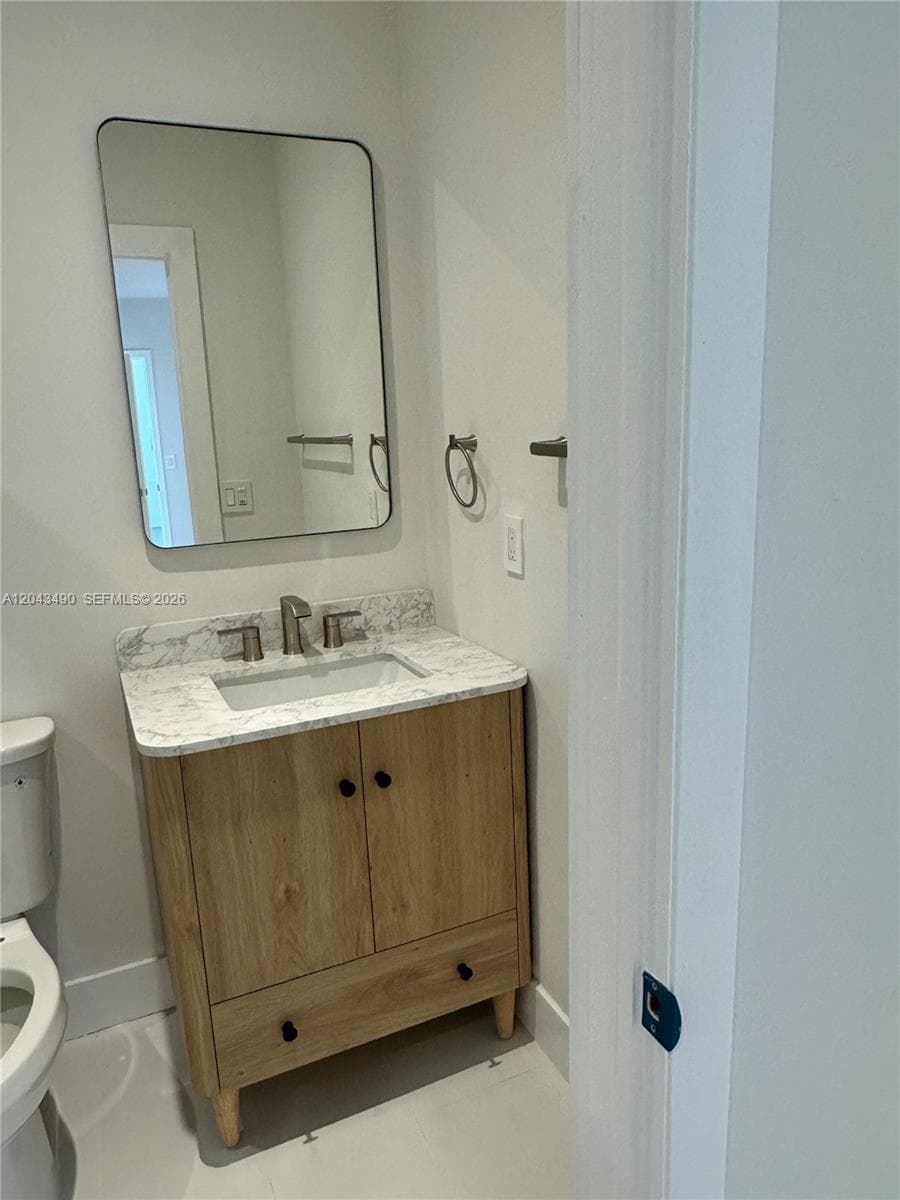 951 E 32nd St, Hialeah, FL 33013