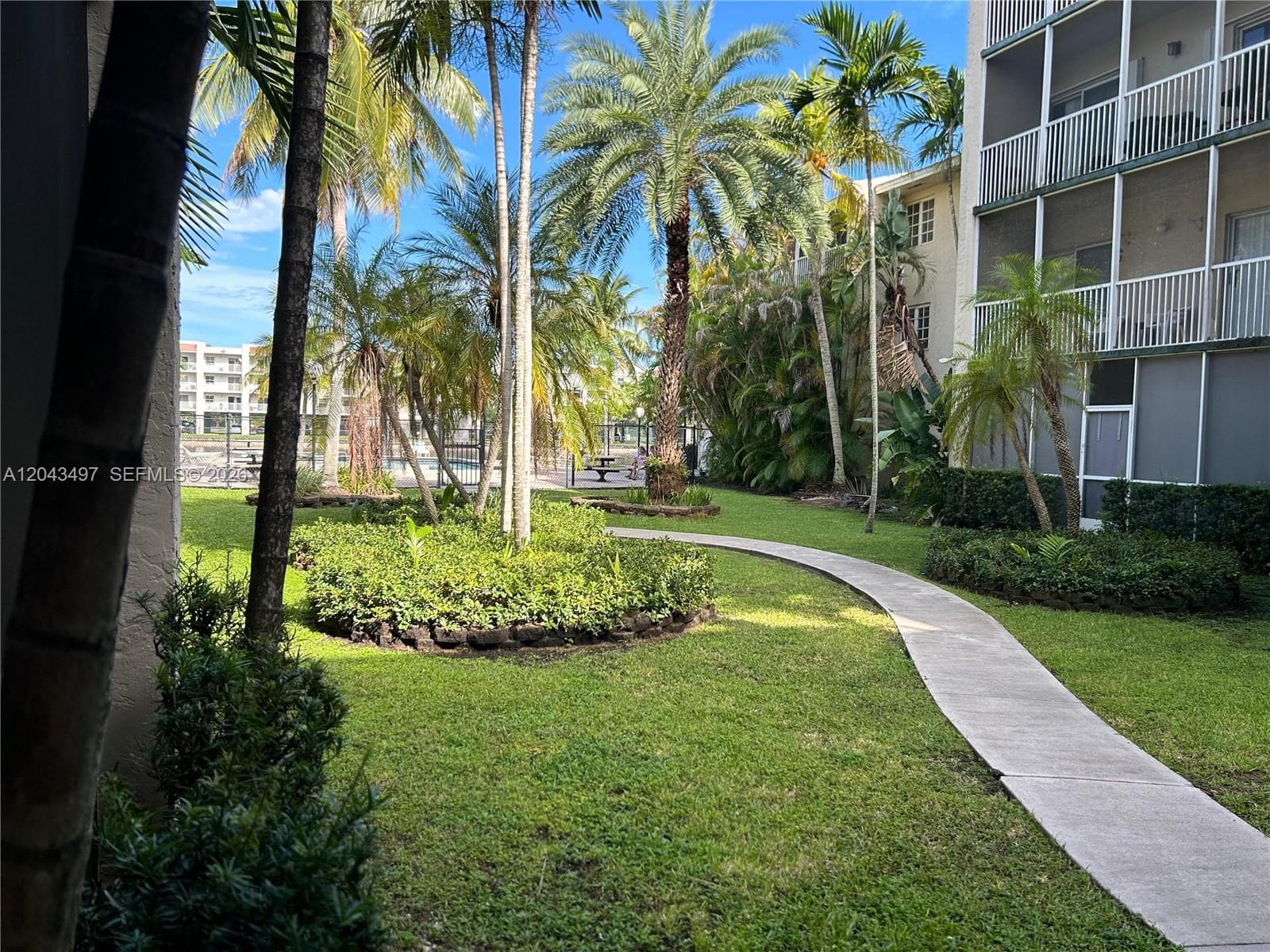 21121 SW 85th Ave # 111, Cutler Bay, FL 33189