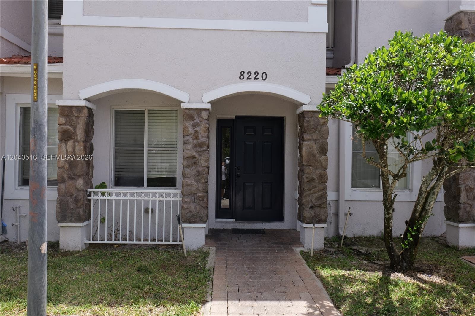 8220 SW 25th Ct, Miramar, FL 33025 photo 2