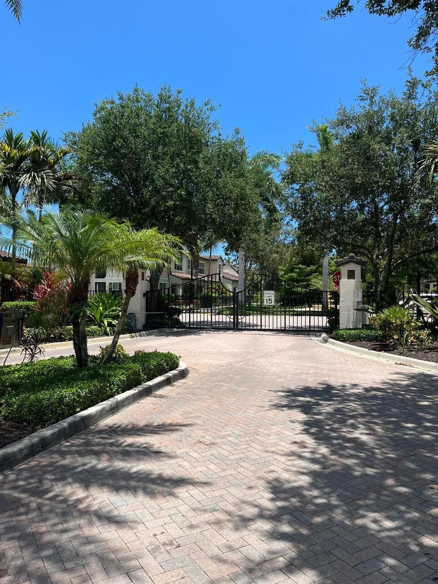 4642 Mediterranean Circle # 4642, Palm Beach Gardens, FL 33418 photo 2