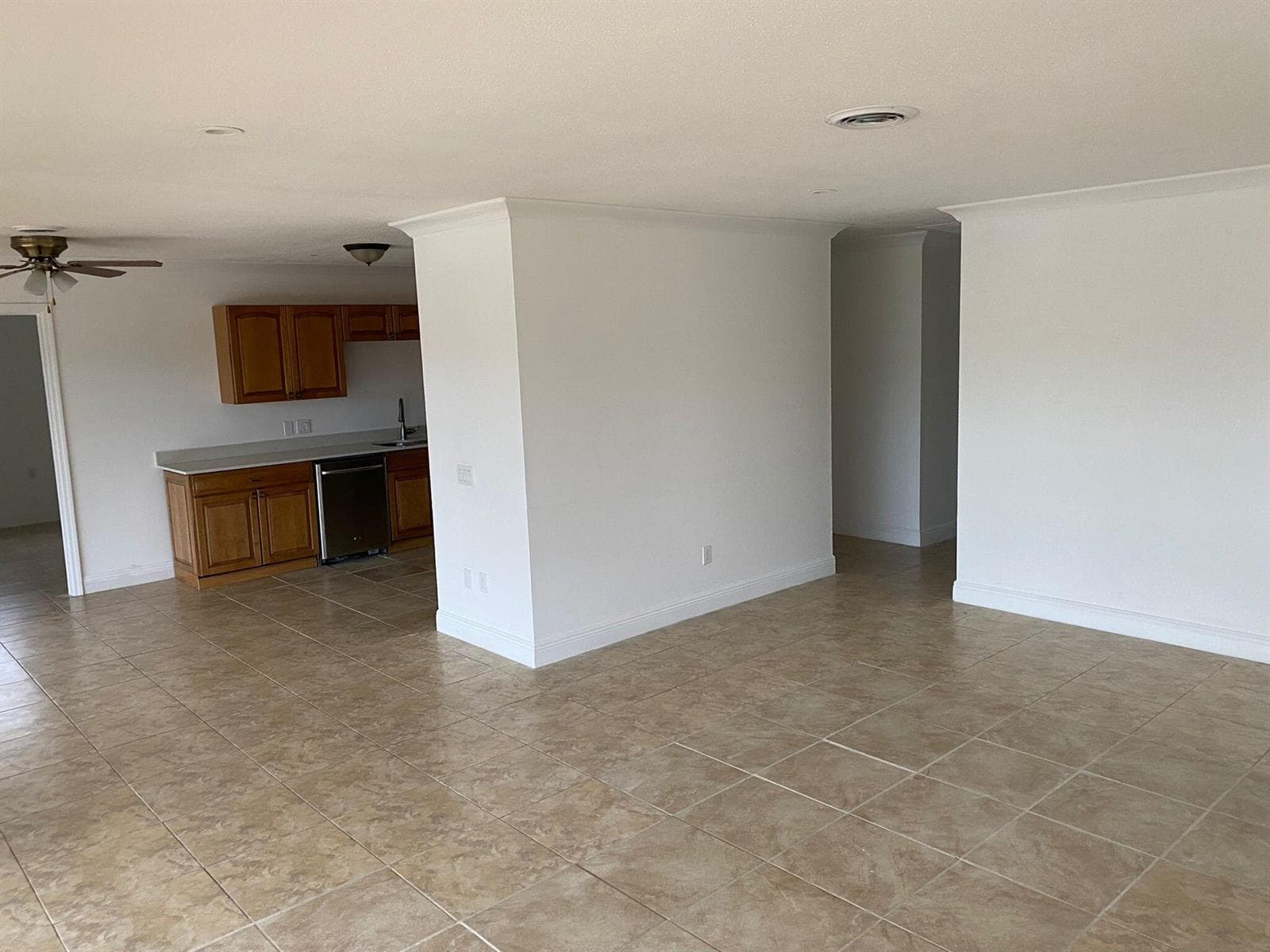 18 Andros Road, Palm Springs, FL 33461 photo 4