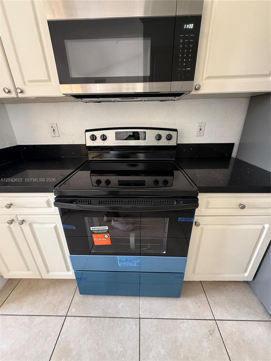21100 SW 87th Ave # 304, Cutler Bay, FL 33189 photo 2