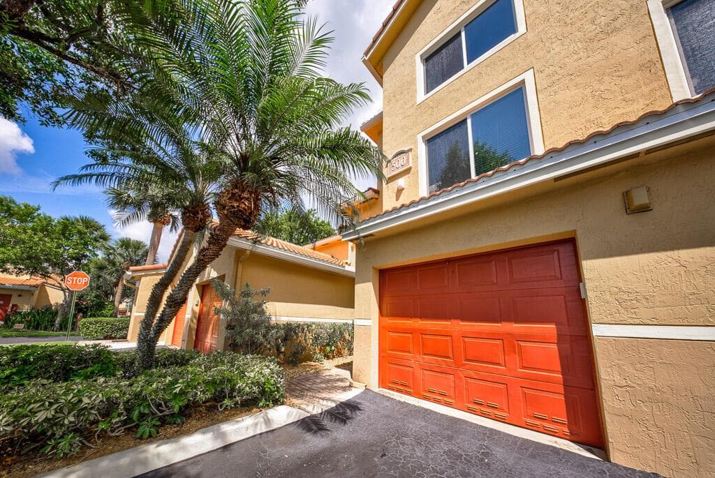 500 Scotia Drive # 302, Hypoluxo, FL 33462