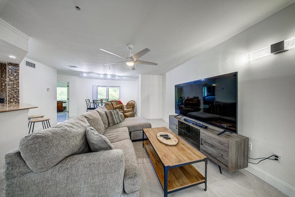 500 Scotia Drive # 302, Hypoluxo, FL 33462 photo 4