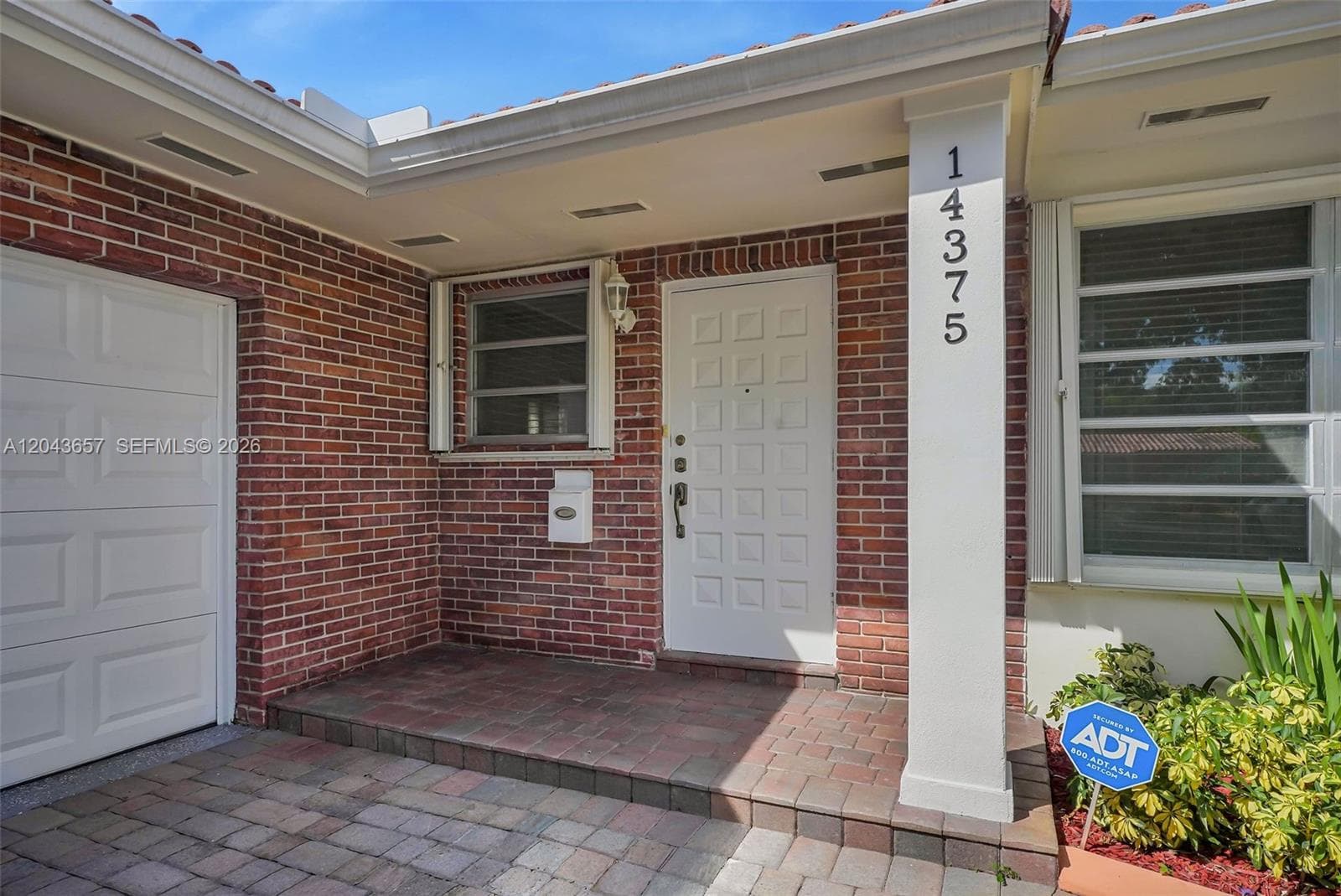 14375 Lake Candlewood Ct, Miami Lakes, FL 33014 photo 2